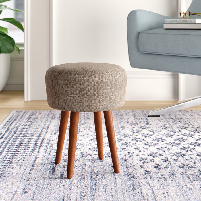 Kursi Meja Rias Bulat Reuben