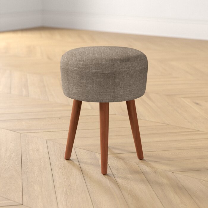 Kursi Meja Rias Bulat Reuben