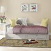 Minimalis Bed Bechtold Cantik