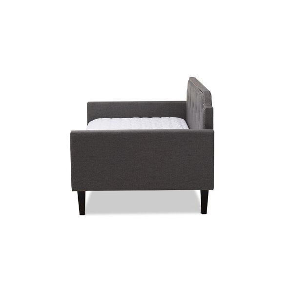 Minimalis Bed Chenault Depan TV
