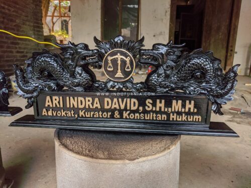 Papan Nama Meja Advokat Konsultan Hukum