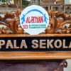 Papan Nama Meja Kepala Sekolah Ukir