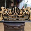 Papan Nama Meja Pengacara