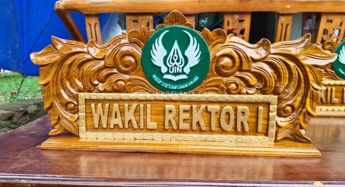 Papan Nama Meja Wakil Rektor