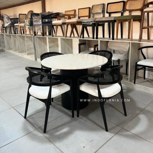 Set Meja Makan Marmer Bundar 4 Kursi Cafe Kayu Rotan Hitam