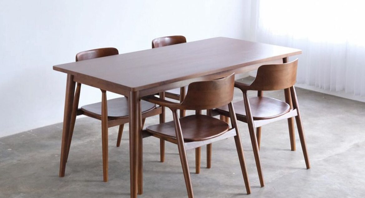 Kursi Cafe Kayu Jati Worth It atau Sudah Ketinggalan Zaman